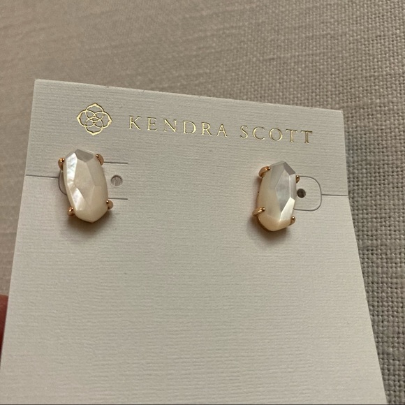 Kendra Scott Betty Stud Earrings White Ivory Mother of Pearl Rose Gold $60 NWT - Picture 5 of 14